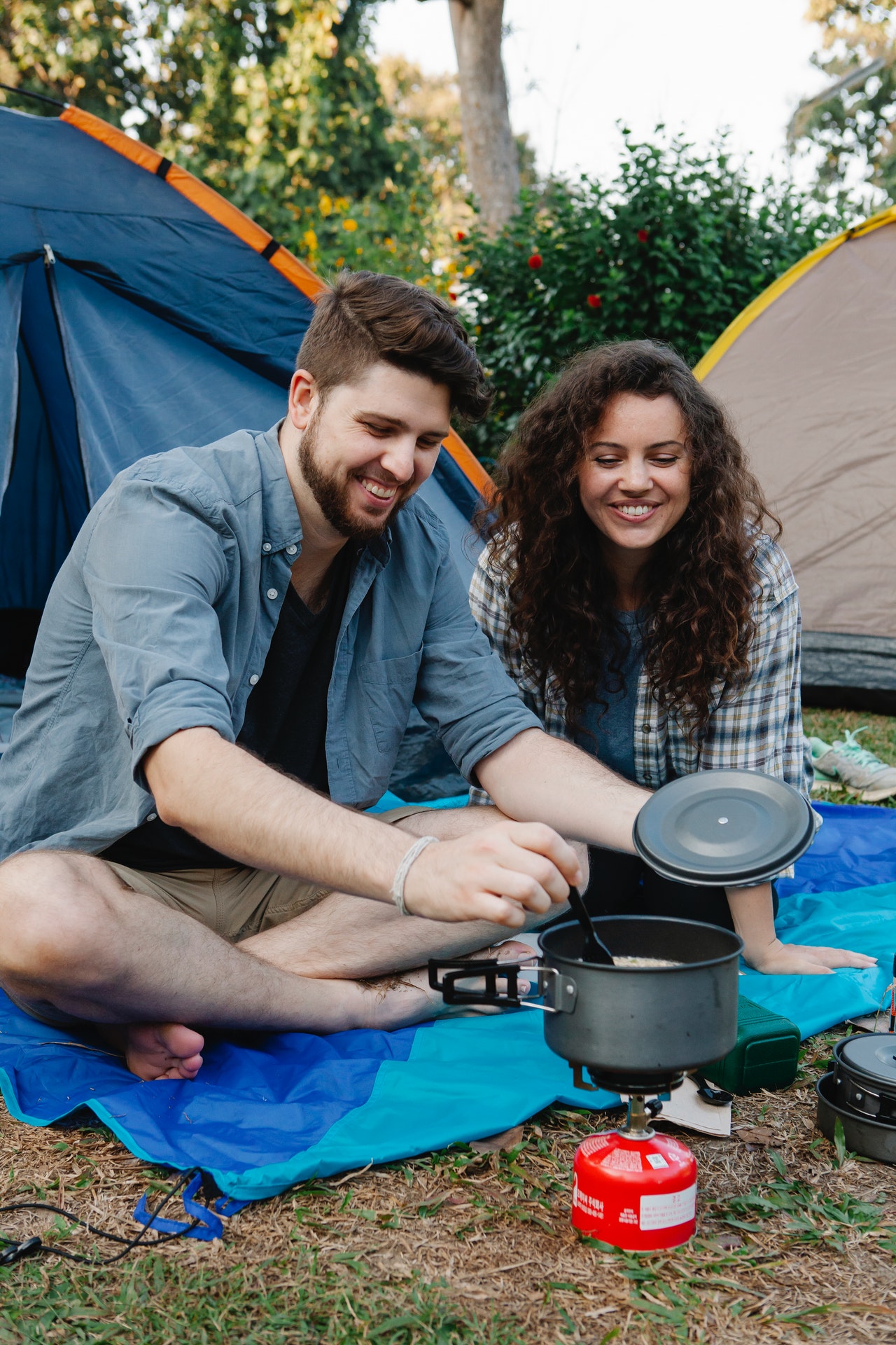 Read more about the article Derfor skal du investere i en køleboks til bilen inden næste campingtur